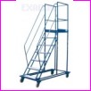 Pomost przejezdny (schody na k�kach) WGP-275-PN, liczba schod�w: 10, wysoko��: 275 cm + barierki ochronne (PN-EN14122-3.2001)
