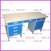 St warsztatowy - biurko mistrza GSM 06 (konstrukcja nona: kolor stalowo-srebrzysty, drzwi i szuflady: kolor niebieski)